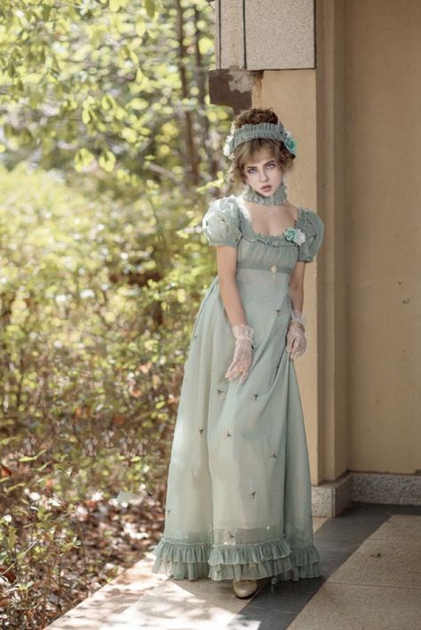 At Wonderland by Lilian, we offer the finest in Regency Era fashion. Our clothing is designed to make you look and feel your best. Visit now Bridgerton Oc, Bridgerton Dresses, Regency Era Fashion, Regency Fashion, Regency Dress, Long Dress Design, Queen Charlotte, Era Fashion, Delicate Embroidery