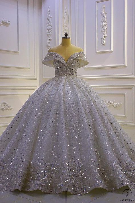 White Wedding Dress Short, Luxury White Wedding, Wedding Dress Short Sleeve, Crystal Dresses, Wedding Dress Short, Short Sleeve Wedding Dress, White Ball Gowns, Crystal Dress, Dubai Luxury