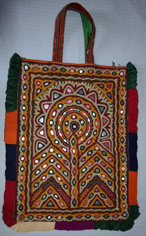 Kutchi Work, India Textiles, Fashion Collection Inspiration, Kutch Work Designs, Dj Photos, Hand Work Design, Bag Embroidery, Indian Handicrafts, Indian Women Fashion