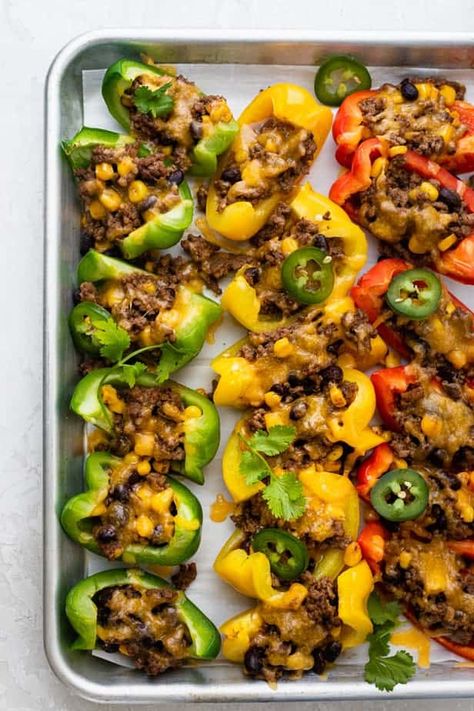 Mexican Appetizer Recipes, Bell Pepper Nachos, Pepper Nachos, Mexican Appetizer, Snack Sani, Nachos Recipe Easy, Fitness Meals, Mexican Appetizers, Mexican Food Recipes Easy