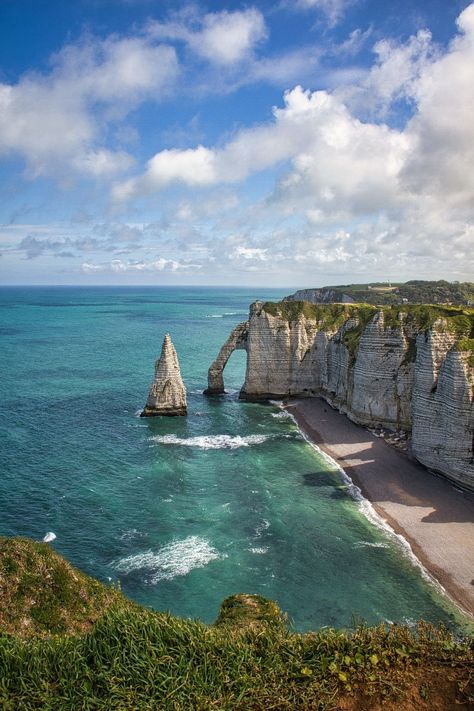 16 Best Things To Do in Normandy, France Falaise Etretat, Etretat France, D Day Beach, American Cemetery, White Cliffs, Normandy Beach, France Travel Guide, Normandy France, Beautiful Castles