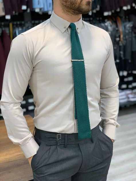 MenSuitsPage Mens Smart Casual Outfits, Mens Summer Outfits, Mens Fashion Wear, Smart Casual Men, Designer Suits For Men, Cream Shirt, African Clothing For Men, Mens Casual Dress Outfits, Fashion Suits For Men