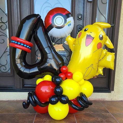 Pokemon Ballon Decoration, Pokemon Balloon Bouquet, Pokemon Balloon Garland, Pokemon Party Ideas, Pokemon Party Games, Pokemon Banner, Pikachu Party, Pokemon Balloons, Pokemon Party Decorations