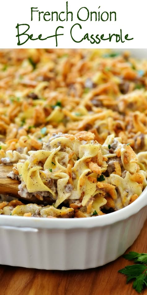 This French Onion Beef Casserole will win hearts all around the dinner table. It is delicious, full of flavor and so comforting! French Onion Beef Casserole, Onion Beef Casserole, French Onion Beef, Ground Beef Stroganoff, Beef Casserole Recipes, Hamburger Recipes, God Mat, Beef Stroganoff, Beef Casserole