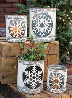 Christmas Tree Bucket, Bucket Decor, Galvanized Metal Bucket, Window Decorating, Metal Buckets, Snowflake Cutouts, Country Christmas Decorations, Xmas Deco, Snowflake Shape