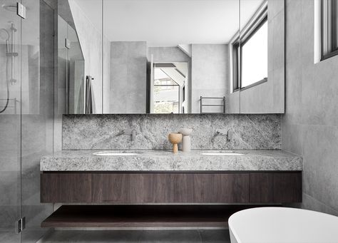 Modern Grey Bathroom, Bathroom Stone, Casa Cook, Architecture Bathroom, Est Living, Grey Bathroom, Melbourne House, Storey Homes, Countryside House