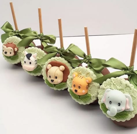 Jungle Birthday Cakes, Safari Cupcakes, Jungle Theme Cakes, Safari Baby Shower Boy, Baby Boy Birthday Cake, Safari Animals Birthday, Jungle Cake, Birthday Cake Pops, Safari Cakes