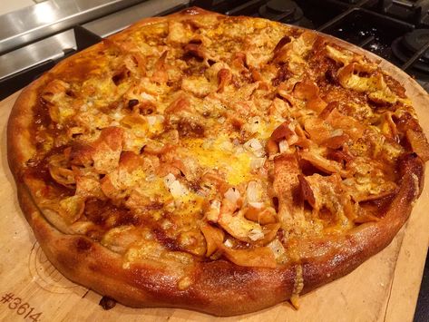 Frito Chili Pizza Pie Chili Frito, Chili Pizza, Frito Chili, Frito Pie, Cheesy Bread, Pizza Pie, Chili Cheese, Barn Style, Homemade Pizza