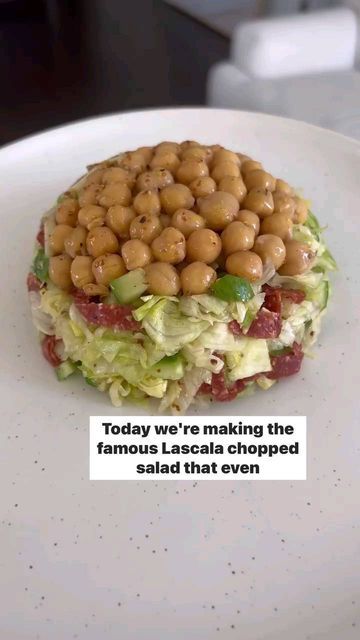 Kardashian Salads, Iceberg Lettuce Salad, Chopped Salads, Lettuce Salad Recipes, Lettuce Recipes, Clean Eating Guide, Different Salads, Recipes Salads, Chopped Salad Recipes