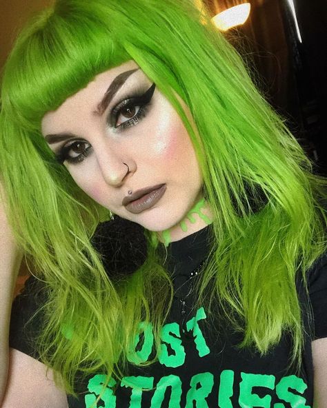 Loving this color on @_vulpix - try our Aurora Green + Citrine Yellow for the perfect slime green look! #lunartides #greenhair Disconnected Bob, Perfect Slime, Green Citrine, Reddish Hair, Betty Page, Thick Bangs, Warm Brown Hair, Golden Brown Hair, Summer Balayage