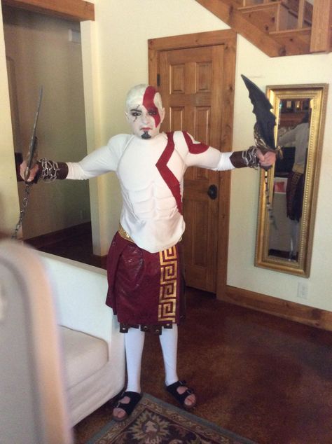 This was my Kratos cosplay when I was 14. My mom made the costume btw. http://bit.ly/2ZixX20 Kratos Costume, Kratos In Suit, Kratos Gow 3, Kratos On The Throne, Female Kratos Cosplay, Kratos Action Figure, Beauty Foods, Secret Obsession, Halloween Costumes