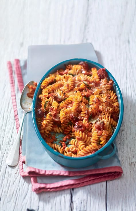 This pasta recipe is a comforting and cost-conscious supper. Slightly undercook the pasta as it will cook in the oven, too. The aim is for the finished dish to retain some bite and texture Chorizo Pasta Bake, Chorizo Pasta Recipes, Bake Pasta, Tomato Pasta Bake, Panini Recipes Chicken, Chicken Panini Recipes, Chorizo Pasta, Pasta Bake Recipe, Pasta Homemade