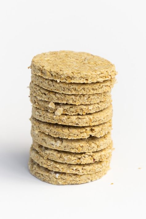 Oatcakes Recipe - Simple and Easy Scottish Oatcake Recipe to Make at Home | Homemade Oatcakes | Homemade Oatcakes | Easy Scottish Oatcakes Recipe | Scottish Oatcake | Traditional Scottish Recipes | Traditional Scottish Food | Scottish Recipes | Scottish Food | Scottish Scran #Scotland #scottishfood #scottishoatcakes #oatcakes Oatcakes Recipe, Scottish Oatcakes, Scottish Oat Cakes, Oat Cake Recipes, Food Swaps, Savoury Biscuits, Scottish Recipes, Oat Cakes, Feeding Time