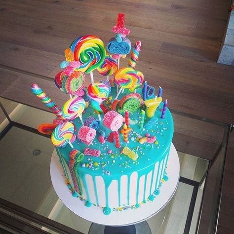 Lolly Cake, Candyland Cake, Lollipop Cake, Candy Birthday Cakes, Candy Land Birthday Party, Homemade Birthday Cakes, Candy Cakes, Creative Birthday Cakes, Candy Cake