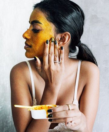 Honey And Turmeric, Turmeric Mask, Turmeric And Honey, Turmeric Face, Mask For Dry Skin, Honey Face Mask, Turmeric Face Mask, Skin Care Routine For 20s, Tumeric Face Mask