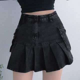 Honet Pleated Denim Mini A-Line Skirt | YesStyle Grunge Punk Outfits, Styl Grunge, Y2k Denim Skirt, Denim Pleated Skirt, Look Grunge, E Girl Outfits, Jean Skirts, Goth Y2k, Skirt Y2k