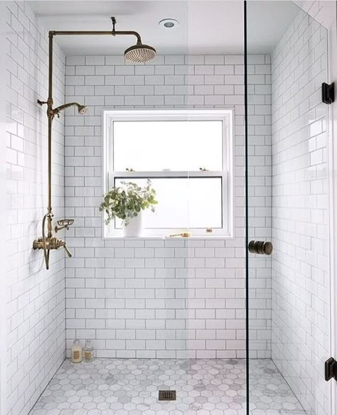 Top 50 Best Subway Tile Shower Ideas - Bathroom Designs Subway Tile Showers, Bilik Air, Hexagon Tile, Bad Inspiration, Farmhouse Master, Stunning Bathrooms, Bathroom Shower Tile, Beautiful Farmhouse, Bathroom Remodel Shower