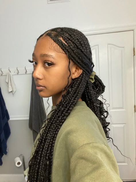 Box Braids Low Ponytail, Box Braids Hairstyles For Black Women, Cute Box Braids Hairstyles, Protective Hairstyles Braids, Box Braids Styling, Pretty Braided Hairstyles, Hairdos For Curly Hair, Natural Hair Styles Easy, Natural Hair Braids