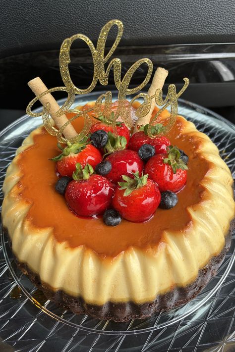 Flan Decorations Ideas, Chocoflan Decoration Ideas, Choco Flan, Chocoflan Recipe, Dessert Decor, Flan Cake, Church Fundraisers, Dessert Box, Dessert Boxes