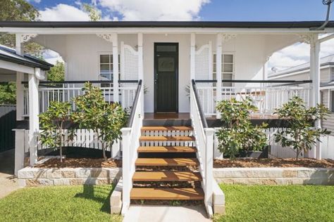 Property trends: The Brisbane buyers turning their backs on renovated Queenslanders Queenslander Homes Exterior, Modern Queenslander, Queenslander Renovation, Queenslander House, Front Stairs, Front Verandah, Front Gardens, Cottage Renovation, Front Steps