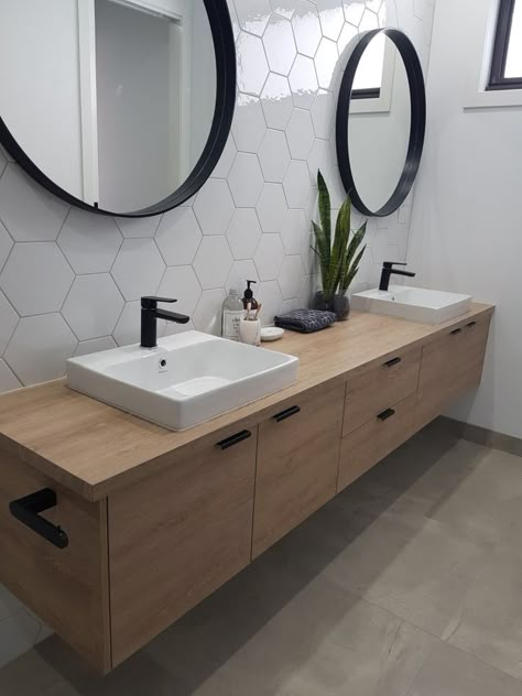 Bathroom Contemporary Bathroom Tiles, Float Shelf, Farmhouse Bathroom Mirrors, Bathroom Mirror Design, Modern Bathroom Tile, Ideas Decoracion, Decor Baie, Room Tiles, Downstairs Bathroom