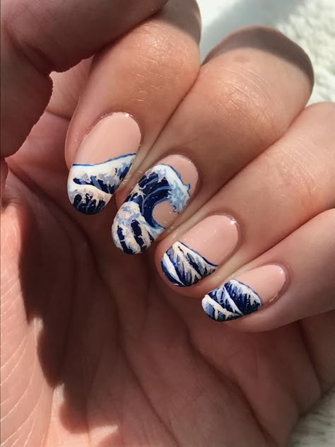 The Great Wave off Kanagawa Wave On Nails, The Great Wave Nails, Waves On Nails, Wave Nails Design, Nails Waves, Wave Nail Art, Easy Nail Polish Designs, Wave Nails, Unghie Nail Art