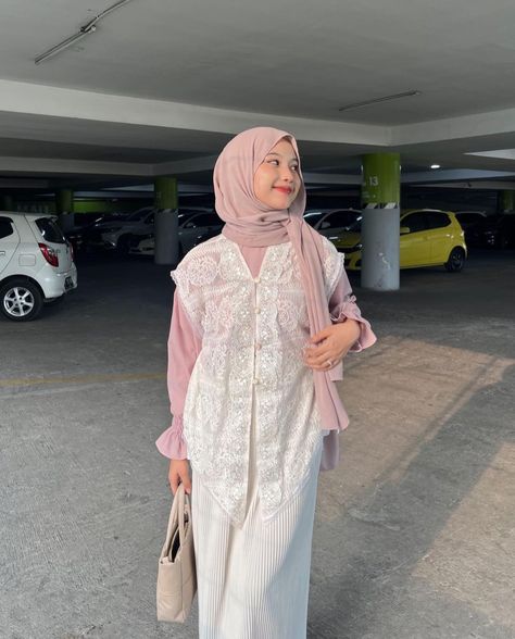 Outfit Outer Hijab, Outfit Hijab Simple, Outfit Outer, Kondangan Outfit, Hijab Style Casual, Fashion Muslim, Hijabi Outfits Casual, Muslim Fashion Outfits, Hijabi Outfits