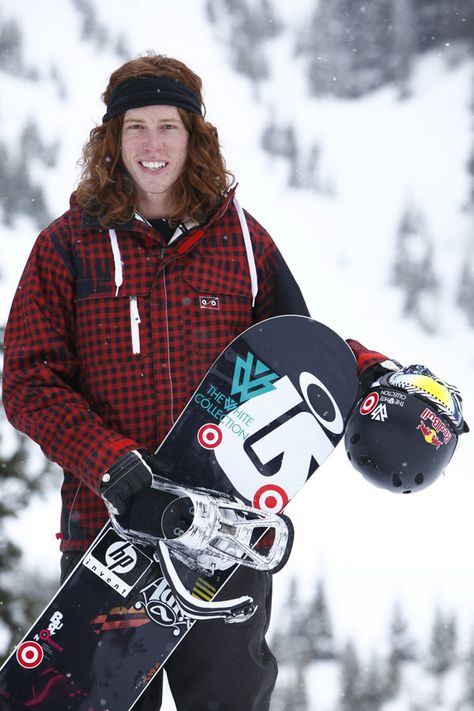 ATHLETIC ACCOLADES: 2 Gold. Holds the record for highest points received for the men's half-pipe. SARTORIAL SCORE: With red hair as wild and extreme as his snowboarding tricks, Shaun White has earned his nickname of "flying tomato."   - HarpersBAZAAR.com Sean White, Shaun White Snowboarding, Shawn White, Snowboarding Photography, Summer Vacation Spots, Shaun White, Riders On The Storm, Fun Winter Activities, Ginger Men