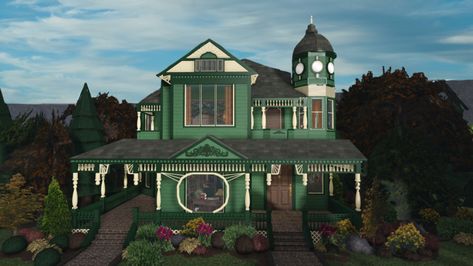 Bloxburg House Ideas Exterior Victorian, Roblox Bloxburg House Builds, Bloxburg House Ideas Old Fashion, Small Victorian Homes Bloxburg, Victorian Bloxburg House Exterior, Roblox Victorian House, Victorian Houses Bloxburg, Bloxburg Old House Ideas, Bloxburg House Layouts Victorian