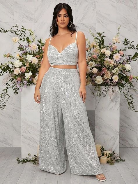 Plus Size Sequin Outfit, Wide Leg Pants Outfit Plus Size, Plus Size Wide Leg Pants Outfit, 30th Birthday Outfit Ideas For Women, Plus Size Birthday Outfit, Birthday Outfit Plus Size, Plus Size Birthday Outfits, Sequins Pants Outfit, 30th Birthday Outfit