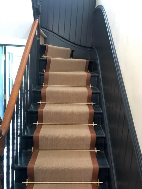 Navy Bannister, Dark Painted Stairs With Runner, Stair Runner With Rods, Entry Aesthetic, Stairway Runners, Fish Factory, Herringbone Carpet, Gray Stair Runner, Staircase Carpet Runner