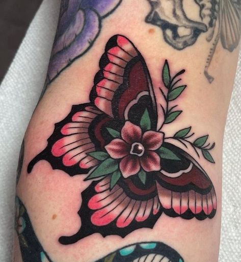 Girly Tattoos Sleeve, Neo Traditional Tattoos Women, Sleeve Tattoos Traditional, Tattoo Ideas Knee, Girly American Traditional, Girly American Traditional Tattoo, Girly American Traditional Tattoo Ideas, Emily Mae, Traditional Butterfly Tattoo