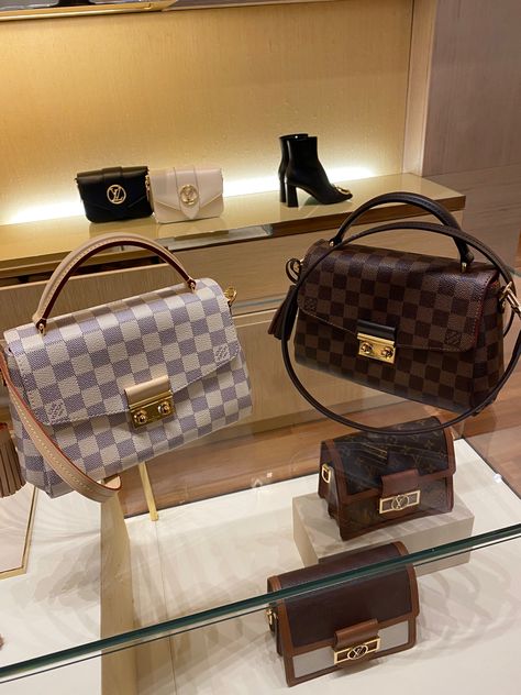 Lv Croisette Bag Outfit, Lv Croisette Bag, Lv Outfit, Louis Vuitton Taschen, Handbag Inspiration, Louis Vuitton Croisette, Taupe Bag, Lady Dior Handbag, Dream Bags