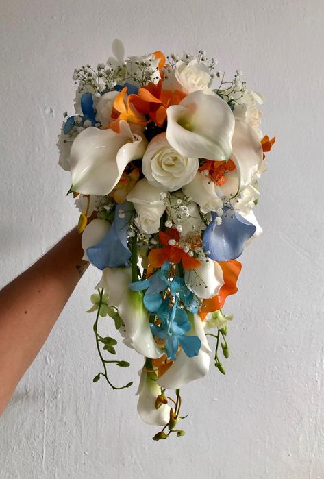 Blue Orchid Wedding Bouquet, Bridal Bouquet Orange, Blue Orchid Bouquet, Luxury Bridal Bouquet, Bridal Shower Planning Checklist, Blue Orchid Wedding, Hibiscus Wedding, Orange And Blue Flowers, Orange Bridal Bouquet