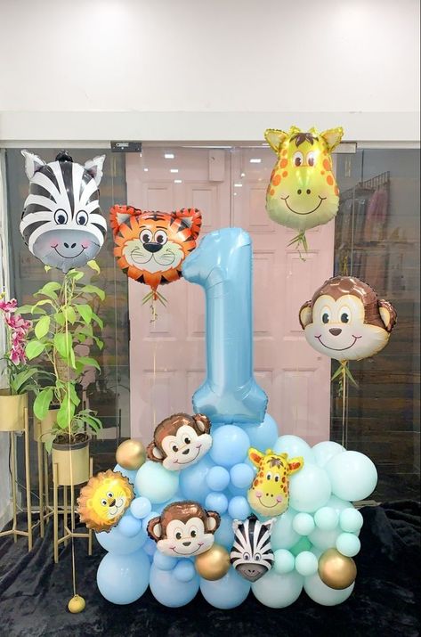 Zoo Themed Birthday Party, First Birthday Decorations Boy, Safari Theme Birthday Party, Safari Birthday Party Decorations, Safari Baby Shower Boy, Paw Patrol Decorations, Peanuts Birthday, 1st Birthday Balloons, Boys First Birthday Party Ideas