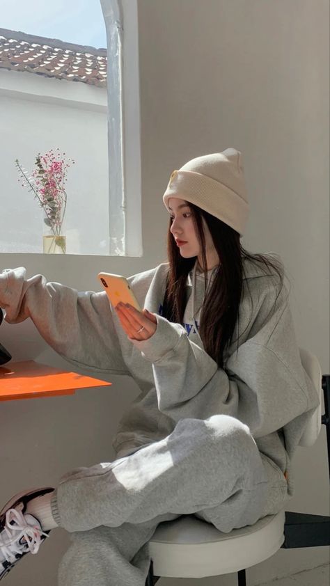 At Home Outfits, Clothing Korean, Outfit Korean Style, Winter Fashion Outfits Casual, Modest Dresses Casual, Cold Outfits, Casual Day Outfits, Easy Trendy Outfits, Trendy Fashion Outfits