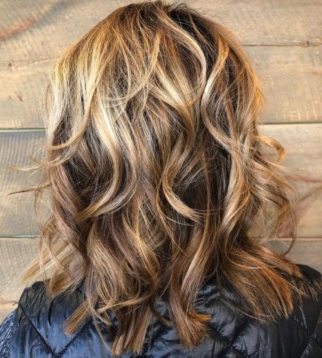 Medium Wavy Caramel Bronde Hairstyle Textured Layers Short Hair, Medium Shaggy Hairstyles, Medium Shag, Modern Shag Haircut, Medium Shag Haircuts, Thick Hair Cuts, Shaggy Hair, Shaggy Haircuts, Shag Haircuts