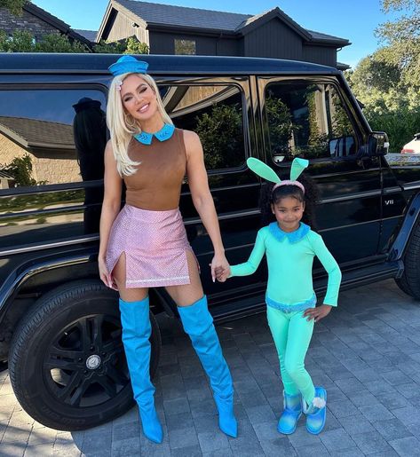 Octonauts 🐰🐶🐧 | Instagram Kim Khloe Kourtney, Famous Kids, Kardashian Family, Kris Jenner, November 1, Kardashian Jenner, Kourtney Kardashian, Kendall + Kylie, Khloe Kardashian