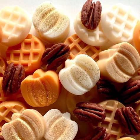 Six Pieces Candle Co. on Instagram: "Pumpkin Pecan Waffles Wax Melts Set 🎃🧇🤎🎃🧇🤎🎃🧇🤎🎃🧇🤎 The perfect blend of warm pumpkin, buttery maple syrup waffles and toasted pecans. Smells absolutely delicious! #pumpkinpecanwaffles #waxmelts #soywaxmelts #falldecor #autumn #fallfragrance #pumpkinseason #socute #smellsdelicious #musthave" Waffle Wax Melts, Pumpkin Wax Melts, Autumn Wax Melts, Halloween Wax Melt Ideas, Wax Melts Aesthetic, Milkshake Candle, Candle Wax Crafts, Halloween Wax Melts, Fall Wax Melts