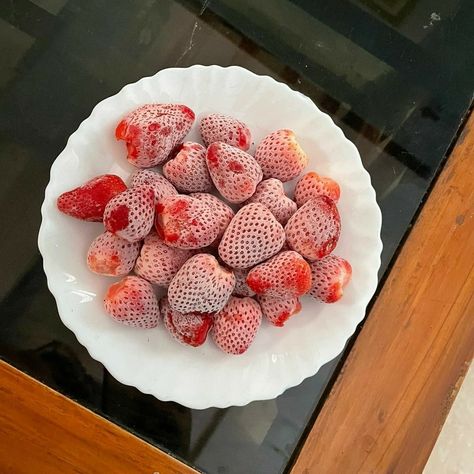 Fruit strawberry frozen aesthetic image Frozen Fruits Aesthetic, Frozen Fruit Aesthetic, Strawberries Aesthetic, Fruits Aesthetic, Frozen Aesthetic, Fruit Aesthetic, Strawberry Aesthetic, Frozen Strawberry, Aesthetic Image