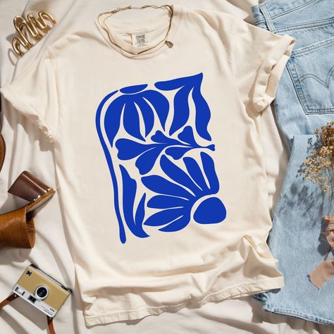 Artsy Printed T-shirt For Spring, Artistic Printed Relaxed Fit T-shirt, Matisse Shirt, Matisse Blue, Matisse Blue Print, Artist Shirts, T Shirt Flowers, Floral Tee, Aesthetic Shirts