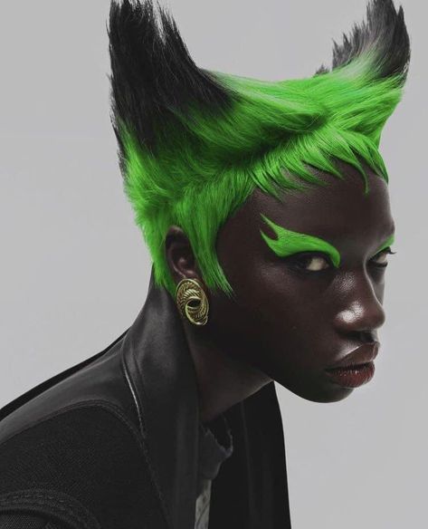 Hair Afro, Photographie Portrait Inspiration, Foto Poses, Hair Reference, Hair Art, Green Hair, Aesthetic Hair, Hair Designs, Drawing People