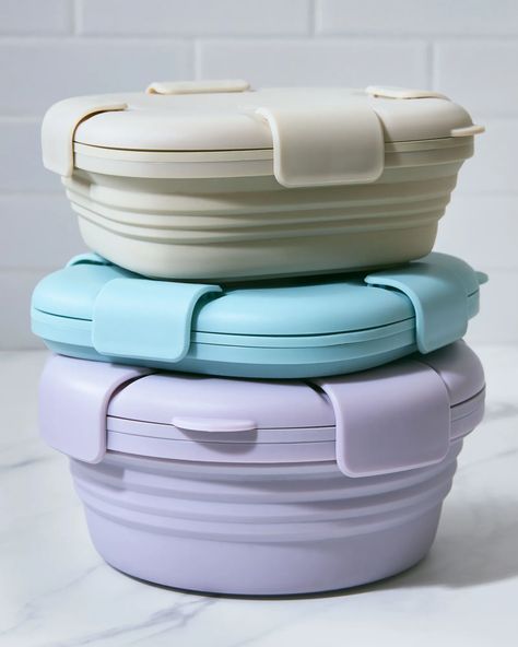 This Collapsible Food Storage Container Is a Desk Lunch Dream | Epicurious Collapsible Food Containers, Desk Lunch, Lunch Box Idea, Food Containers Lunch, Boxes Ideas, Collapsible Bowl, Sandwich Box, Lunch Pail, Hot Lunch