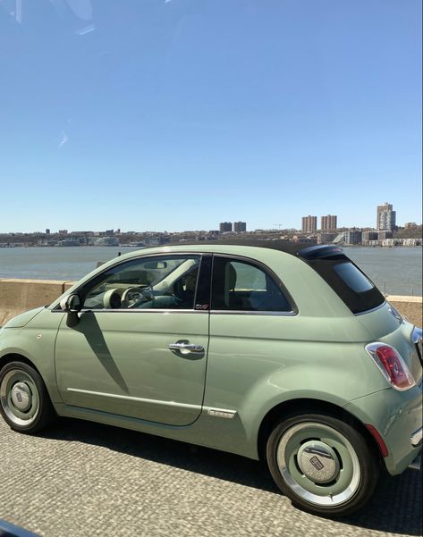 Green Fiat 500, Fiat 500 Aesthetic, Fiat 500 Vintage, Fiat 500c, Fiat Cars, Girly Car, Car Goals, Car Personalization, Pretty Cars