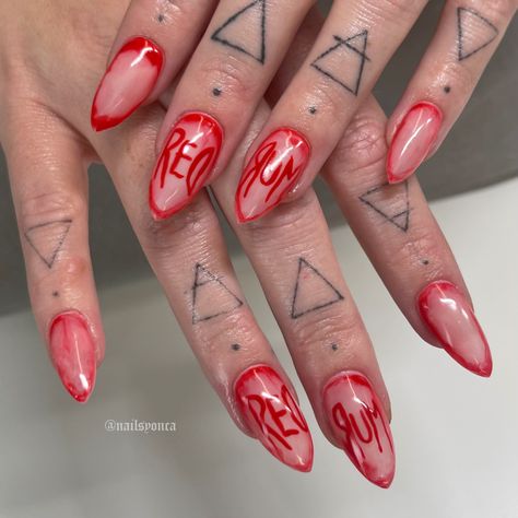 Nails Inspired By Movies, Stephen King Nails, The Shining Nails, It Nails Stephen King, Redrum Nails, The Shining Halloween, Villain Nails, Shining Nails, King Nails