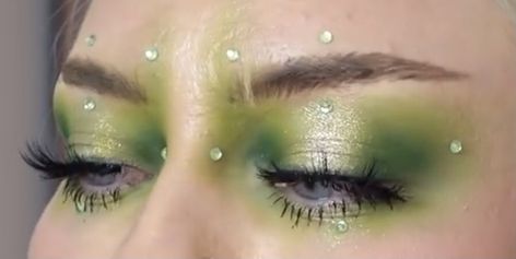 Fairy Makeup Hooded Eyes, Earth Fairy Makeup, Green Fairy Makeup, Woodland Fairy Makeup, Fae Oc, Frog Makeup, Elven Makeup, Dark Fairy Makeup, Guard Makeup