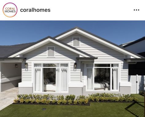 House Paint Exterior Grey, Monument Roof, Dulux Exterior Paint Colours, Dulux Dieskau, Hampton Style House, Hamptons Facade, Hamptons Style House, American House Design, Hamptons Farmhouse