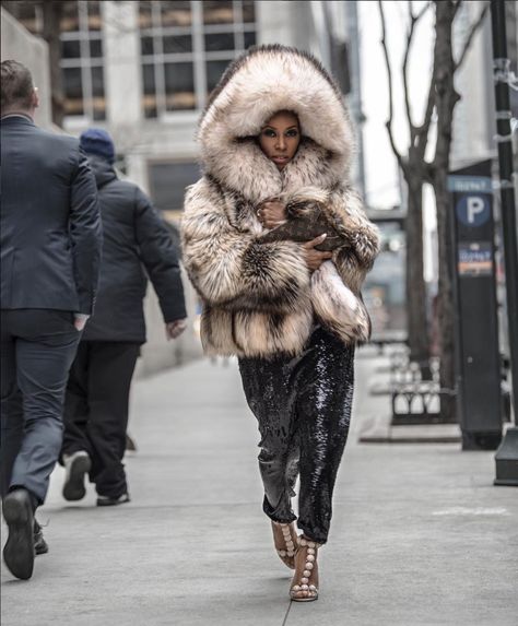 June Ambrose Style, Nyc Fashion Winter, June Ambrose, Ladies Coats, Nyc Fashion Week, Fur Hats, Fabulous Furs, Coats Women, Fur Parka