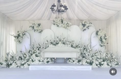 Pelamin Klasik Modern, Pelamin All White, Pelamin Dewan Simple, Pelamin Minimalist Dewan, Pelamin Minimalist Rumah, Pelamin Nikah Simple, Pelamin Nikah Mewah, Dekor Pelaminan Simple, Pelamin Klasik Tradisional Melayu