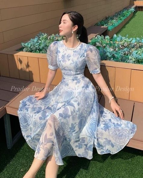 Froke Design, Cute Frocks, Korean Dress Elegant, Party Wear Evening Gowns, Casual Frocks, Simple Frocks, Modest Dresses Casual, فستان سهرة, Modest Clothing